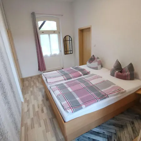 Comfortable Apartment in Naumburg near Bad Kosen Zoo * Naumburg (Saale)